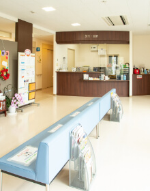 秋岡医院 待合室の写真